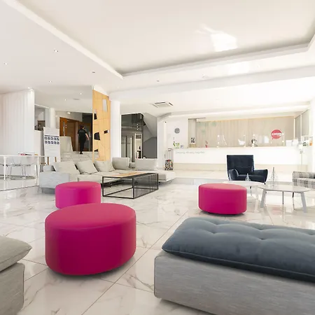 Akti Hotel