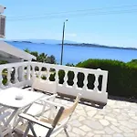 Akti Ουρανούπολη