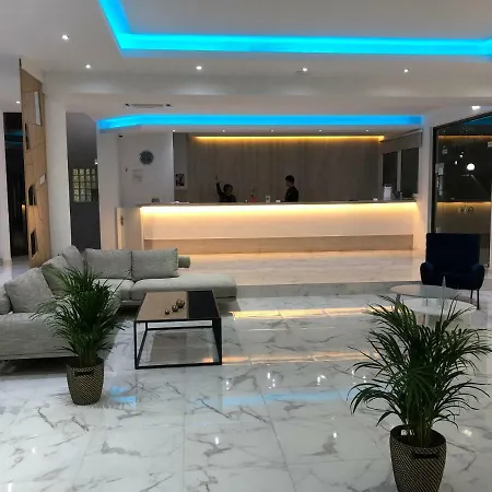 Akti 4*